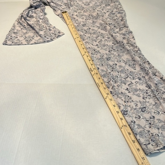 Cool Nights Springtime Scroll With Navy Pajama Pants Size M - Picture 7 of 10